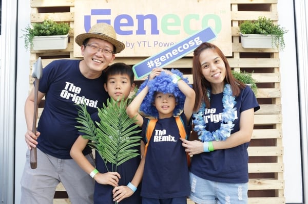 geneco-comcrop-family-photo